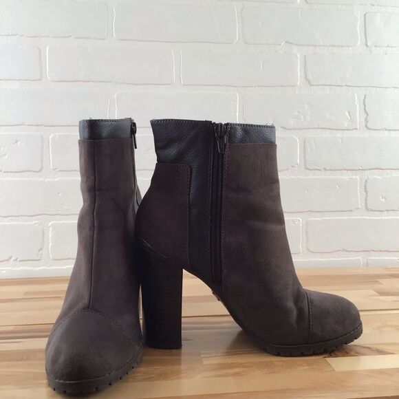 JUICY Couture ankle boots brown size 8.5 heeled booties - Picture 7 of 16